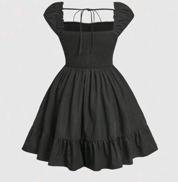 Dress - Picture 2 of 6